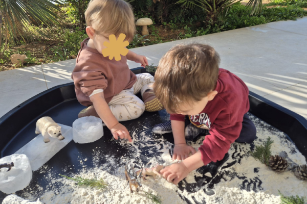 Niños jugando en Rincón Cálido Can Puvil